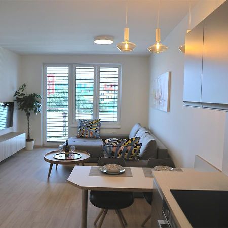 New Cozy 2 Room Pink Apartment Bratislava 059 Exterior foto