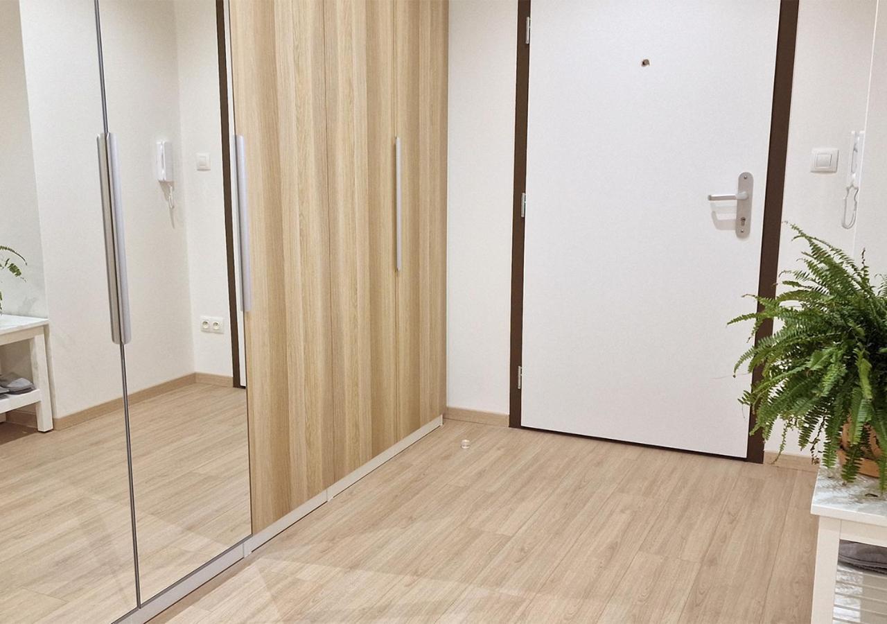New Cozy 2 Room Pink Apartment Bratislava 059 Exterior foto