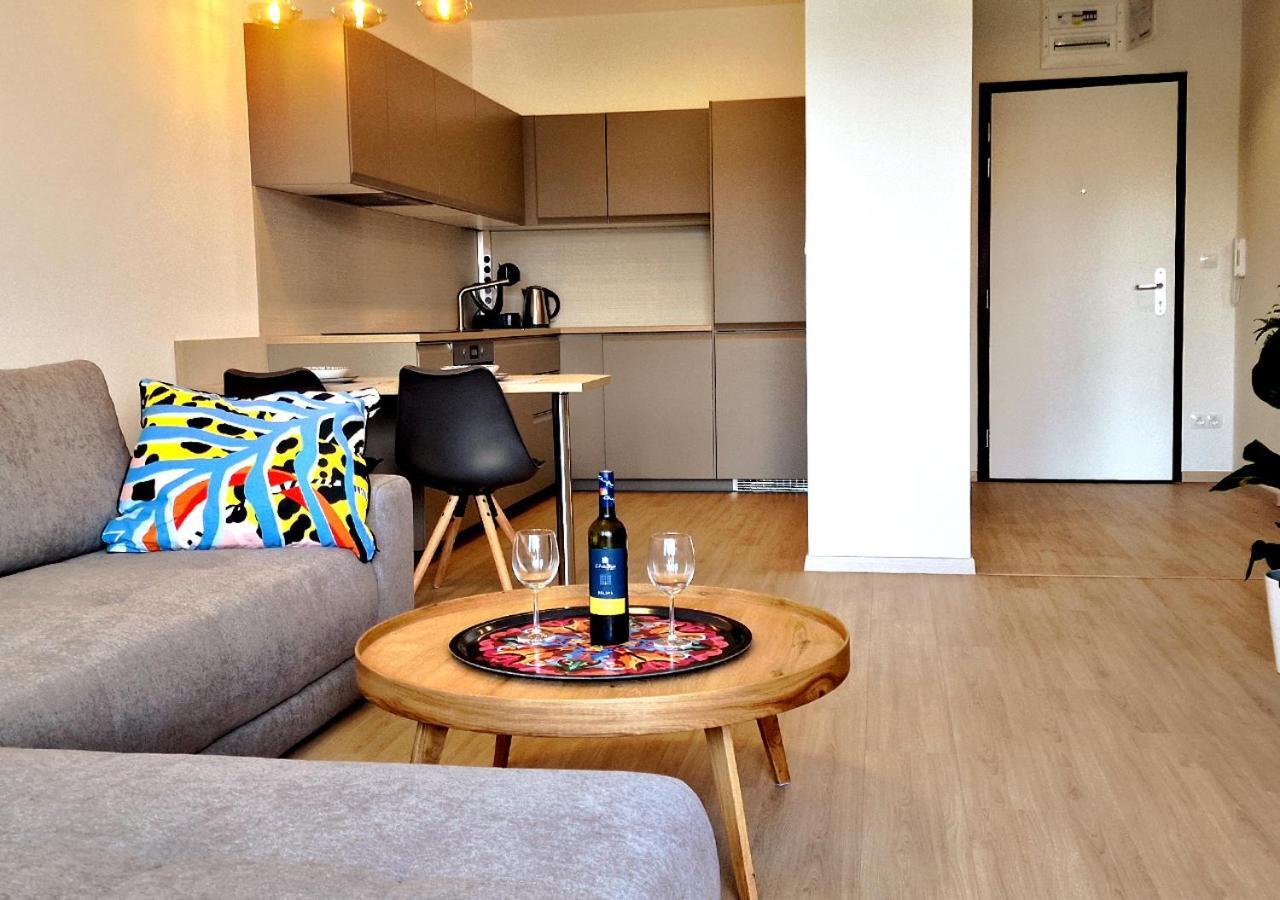 New Cozy 2 Room Pink Apartment Bratislava 059 Exterior foto